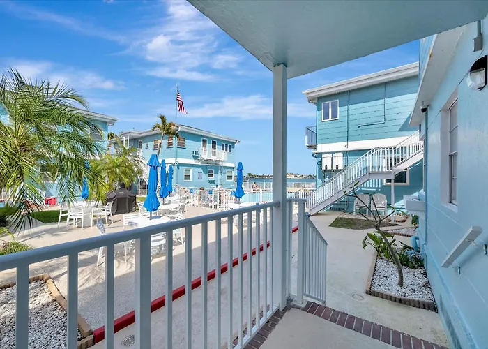 Apartment 1b1b 2 Blocks To Clearwater