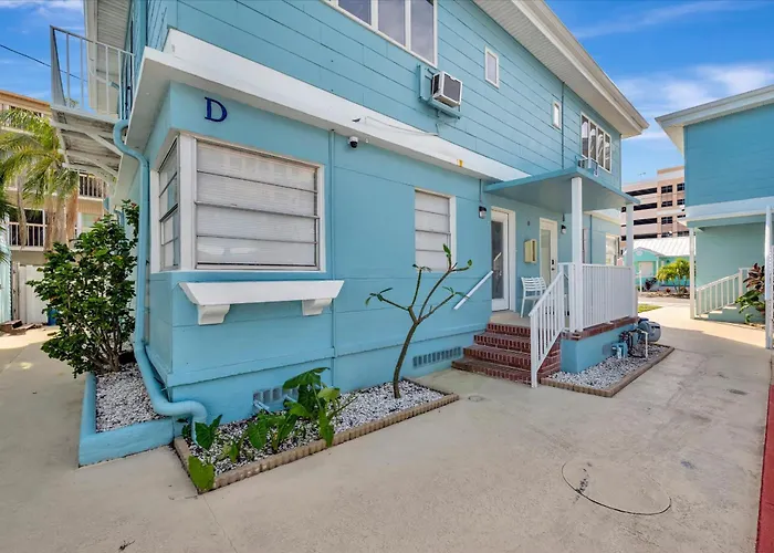 Apartment 1b1b 2 Blocks To Clearwater *